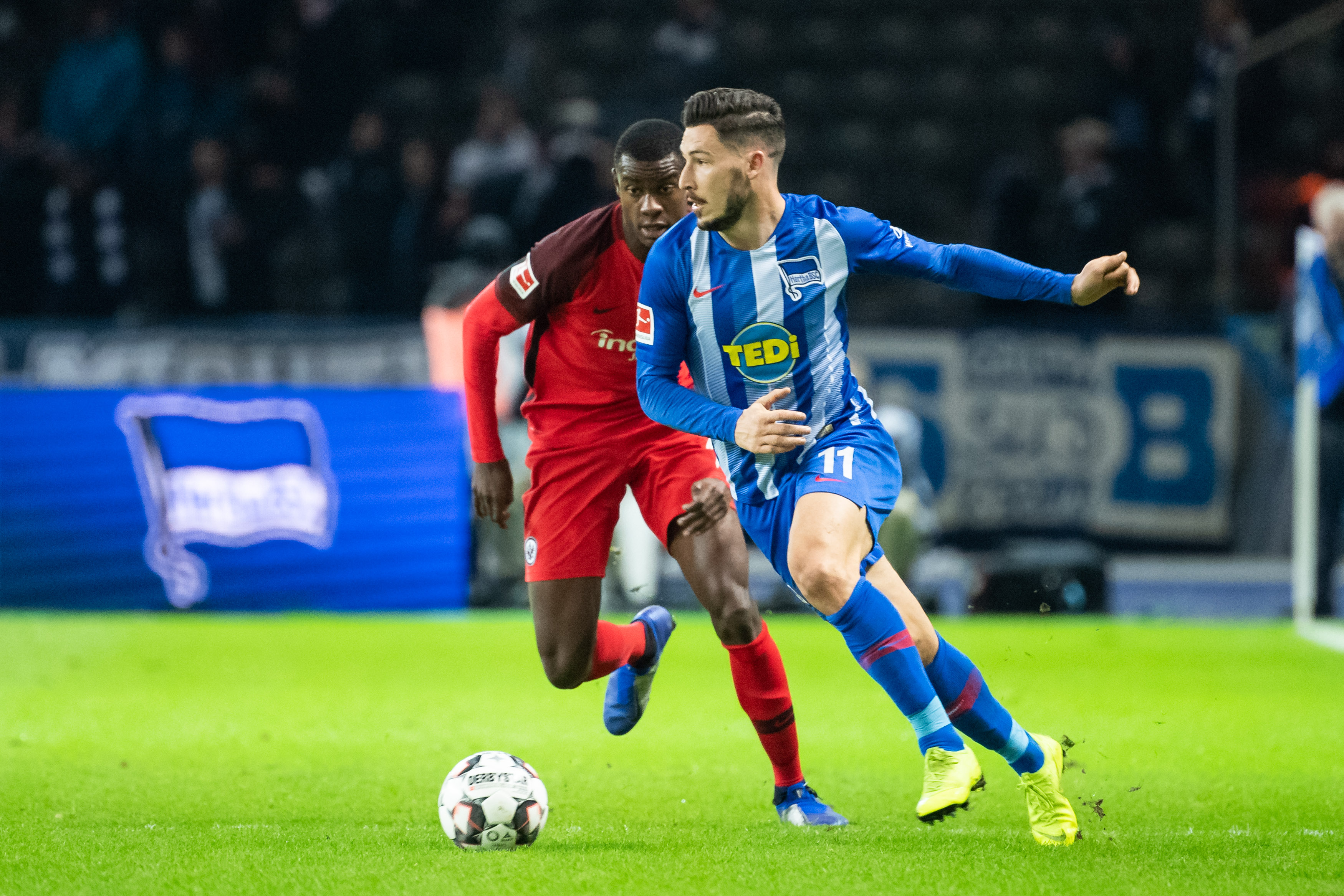 火把在墙面 火把在墙面